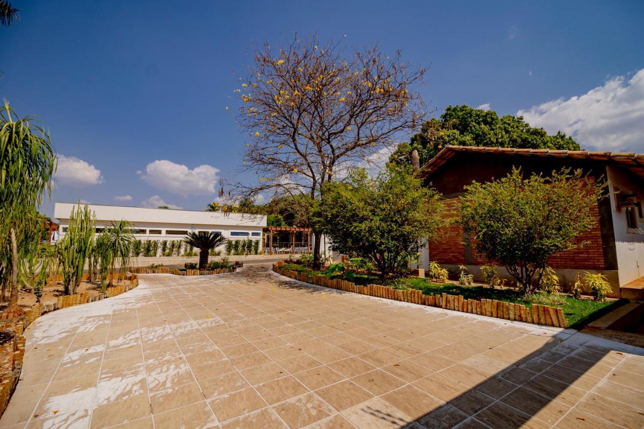 Diroma Resort Com Um Dia No Acqua Park Caldas Novas Bagian luar foto
