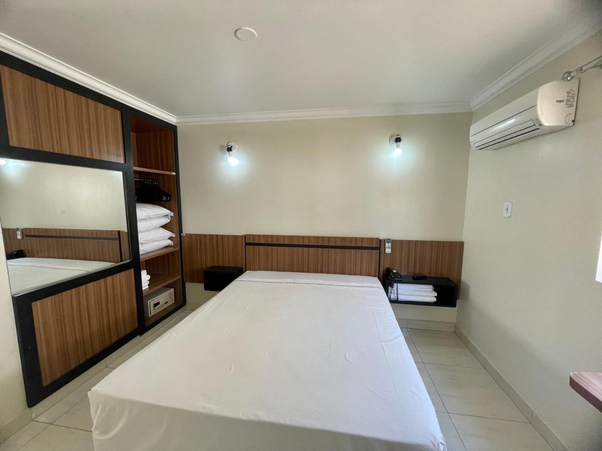 Diroma Resort Com Um Dia No Acqua Park Caldas Novas Bagian luar foto