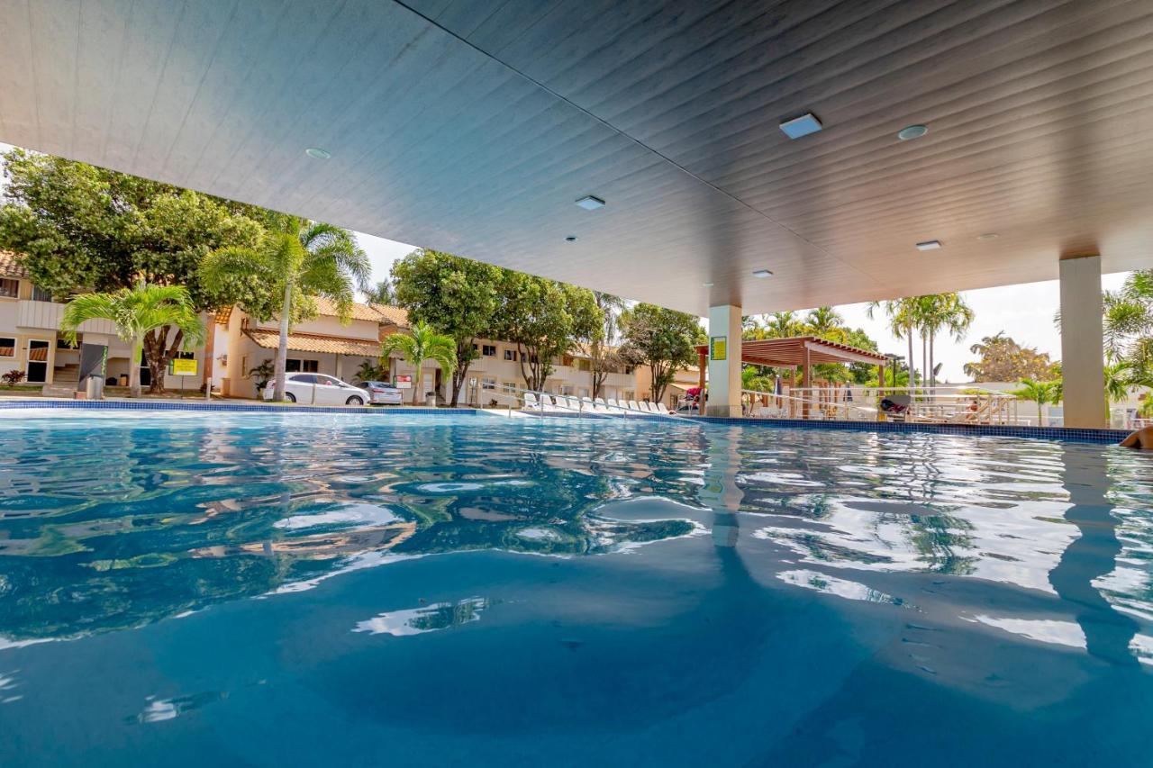 Diroma Resort Com Um Dia No Acqua Park Caldas Novas Bagian luar foto