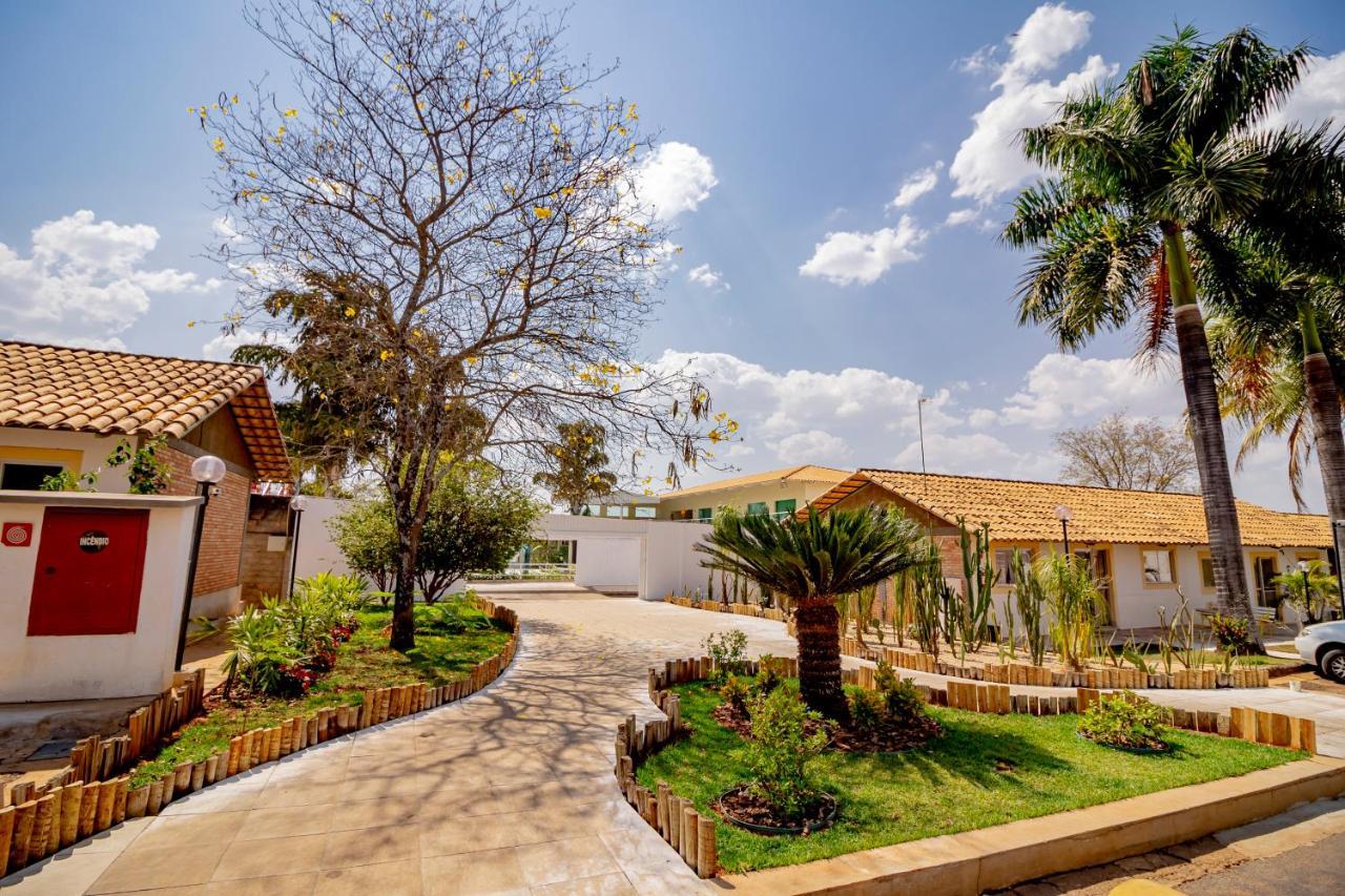 Diroma Resort Com Um Dia No Acqua Park Caldas Novas Bagian luar foto