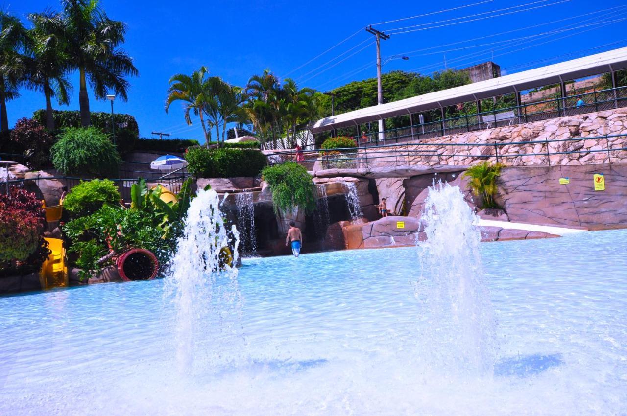Diroma Resort Com Um Dia No Acqua Park Caldas Novas Bagian luar foto