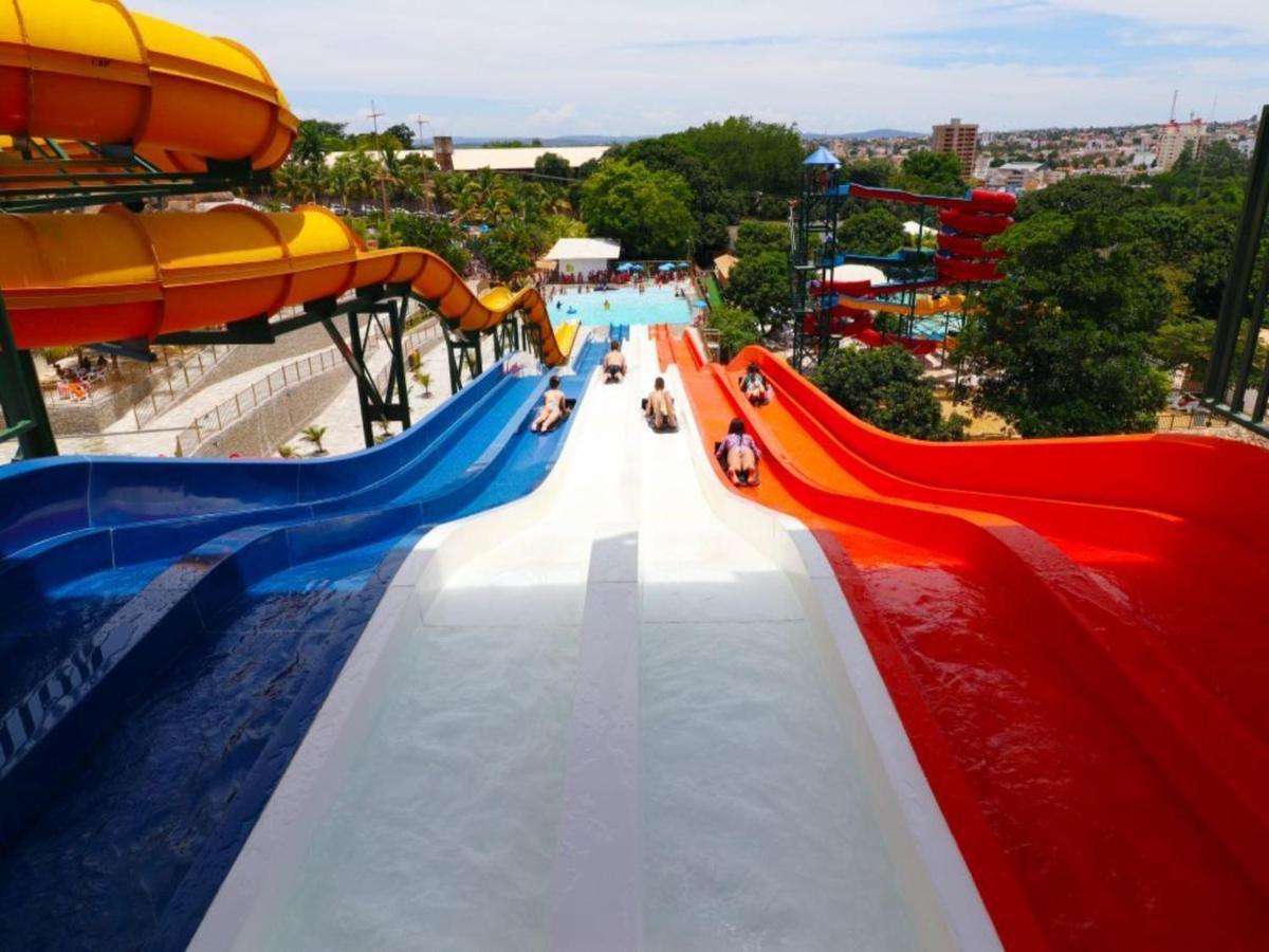 Diroma Resort Com Um Dia No Acqua Park Caldas Novas Bagian luar foto
