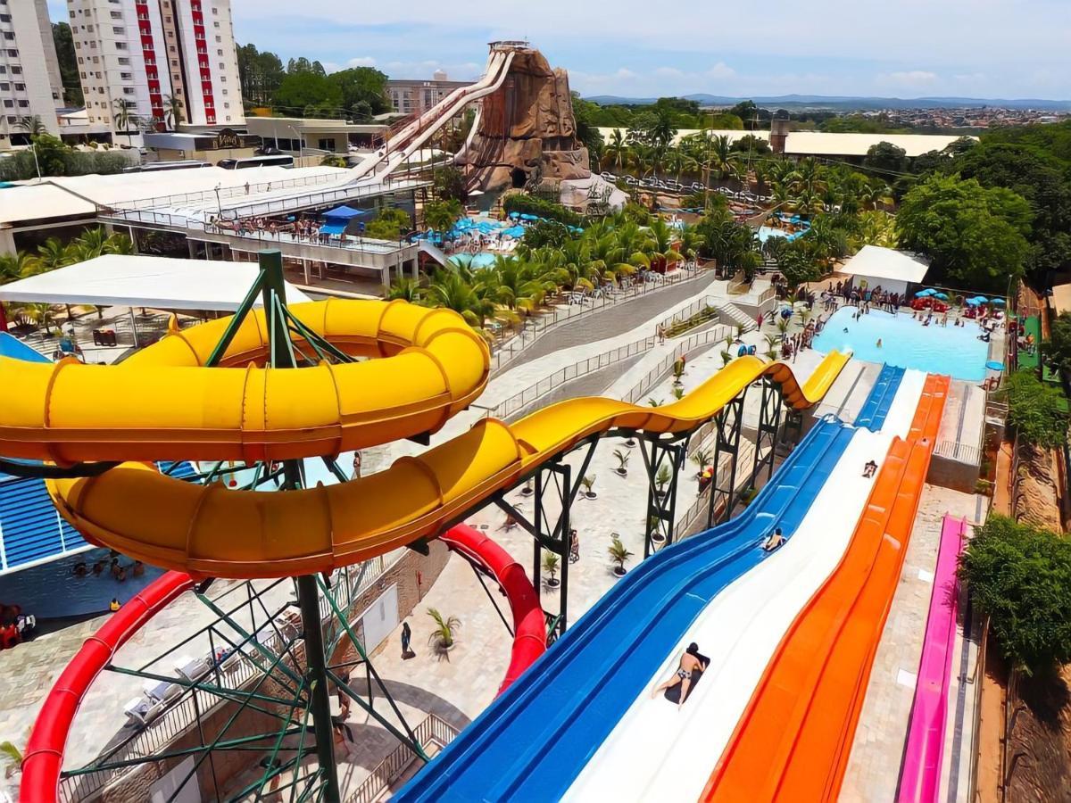 Diroma Resort Com Um Dia No Acqua Park Caldas Novas Bagian luar foto