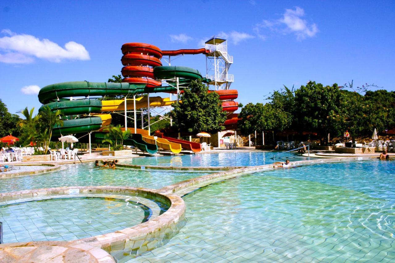 Diroma Resort Com Um Dia No Acqua Park Caldas Novas Bagian luar foto